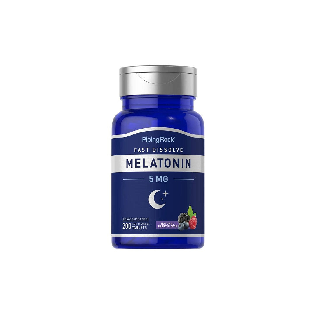 Un flacone di PipingRock Melatonina 5 mg 200 Compresse a Dissoluzione Rapida al gusto di frutti di bosco.