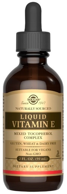 Una bottiglia di vitamina E liquida.