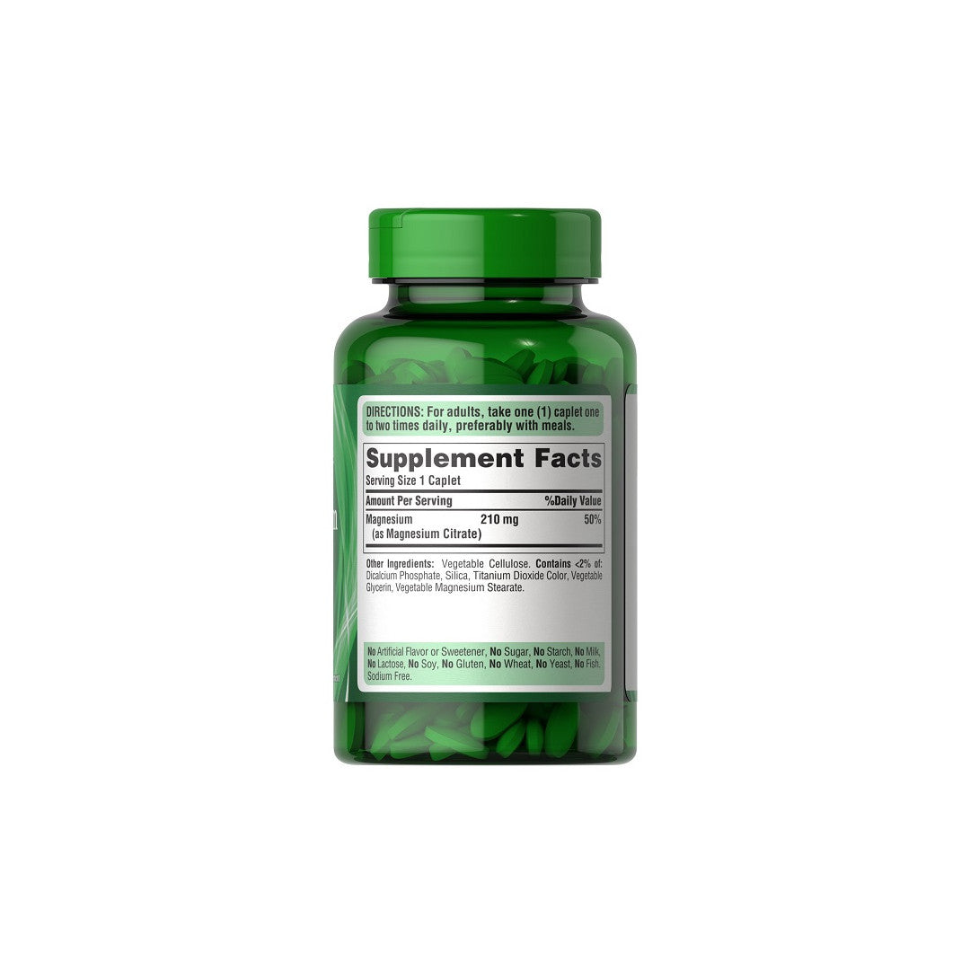 Un flacone di Puritan's Pride Magnesium citrate 210 mg 90 capsule rivestite su uno sfondo bianco.