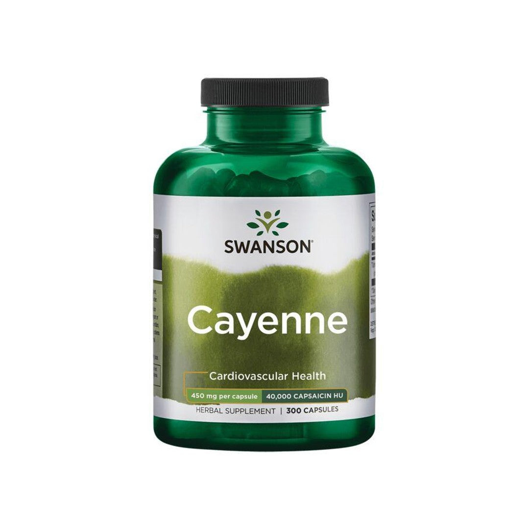 Un flacone verde Swanson con etichetta bianca contenente Cayenne - 450 mg 300 capsule.